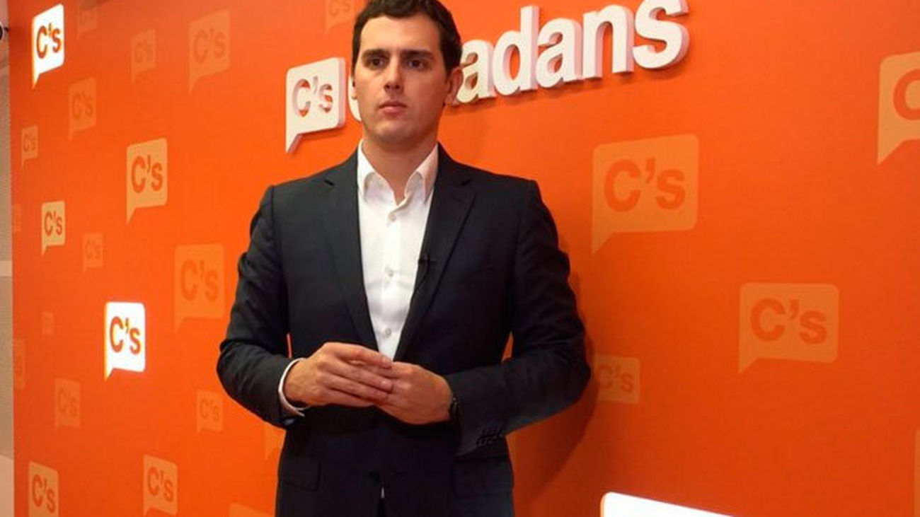 Albert Rivera califica de "patético" el acuerdo entre JxSí y la CUP