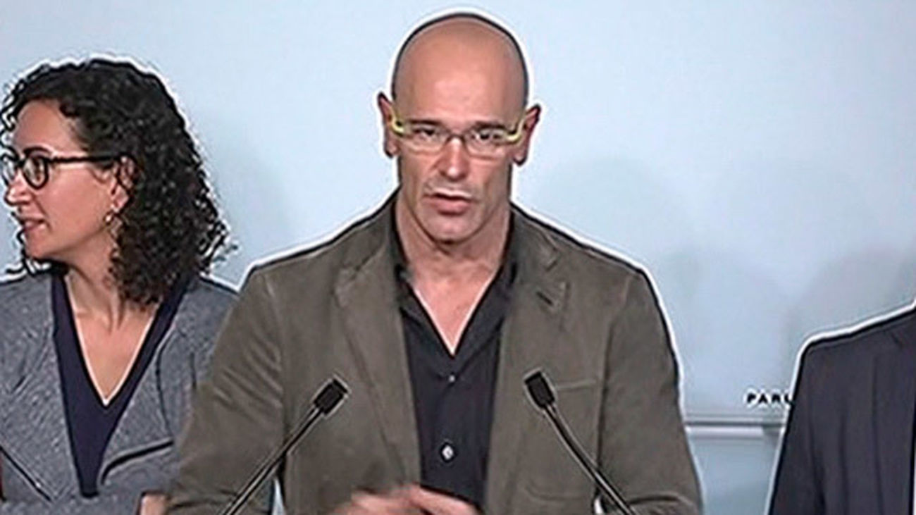 JxSí y CUP pactan un preacuerdo de investidura de Mas en Cataluña