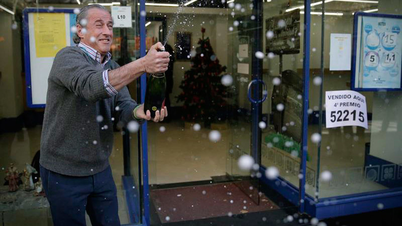 El 52.215 y el 71.119, cuartos premios, vendidos en Madrid, Alcorcón y otros municipios