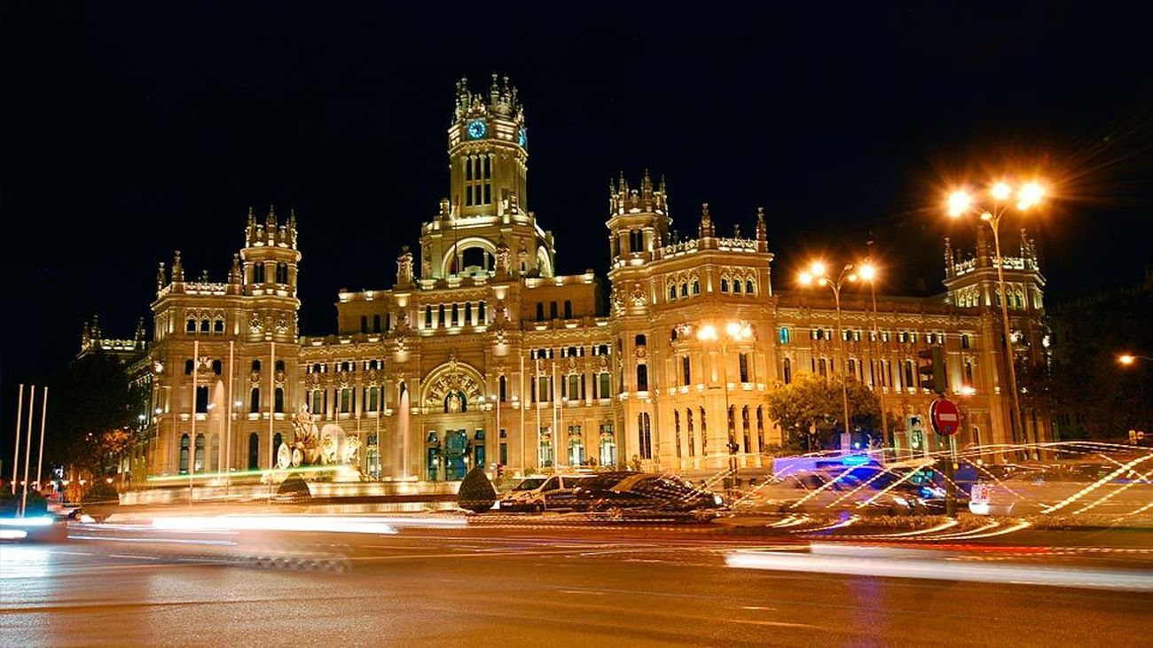 El Ayuntamiento da su contrato eléctrico a Holaluz y Nexus, 100% renovables