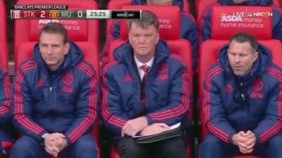 El Arsenal renuncia al liderato en el Boxing Day, que sentencia a Van Gaal