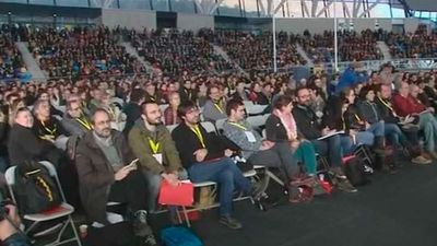 La CUP pospone su decisión al día 2 tras un insólito empate entre el  'sí' y el 'no' a Mas