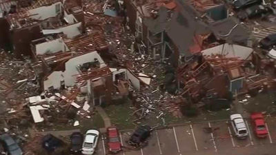 Una veintena de muertos por tormentas y tornados en EEUU