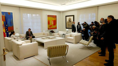 Rajoy traslada a Iglesias y Rivera que el mandato del 20D es que gobierne él