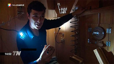 'La Caja'  de los teatros del Canal: Espectáculo de magia  para un solo espectador