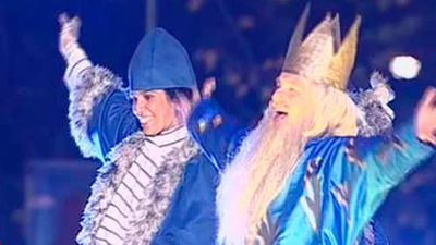 Los Reyes Magos, aclamados en un desfile inspirado en su viaje por el mundo