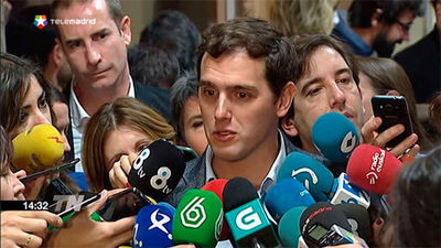 Rivera rechaza que Podemos se divida en diferentes grupos parlamentarios