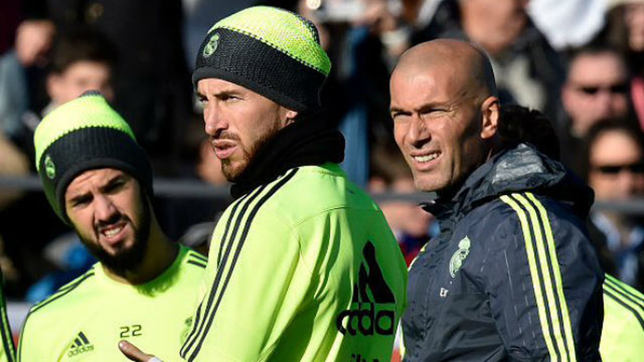 Zidane prueba con Isco y sin James para el Deportivo