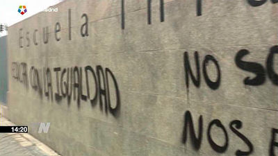 Aparecen pintadas en el colegio de Carabanchel excluido de la cabalgata