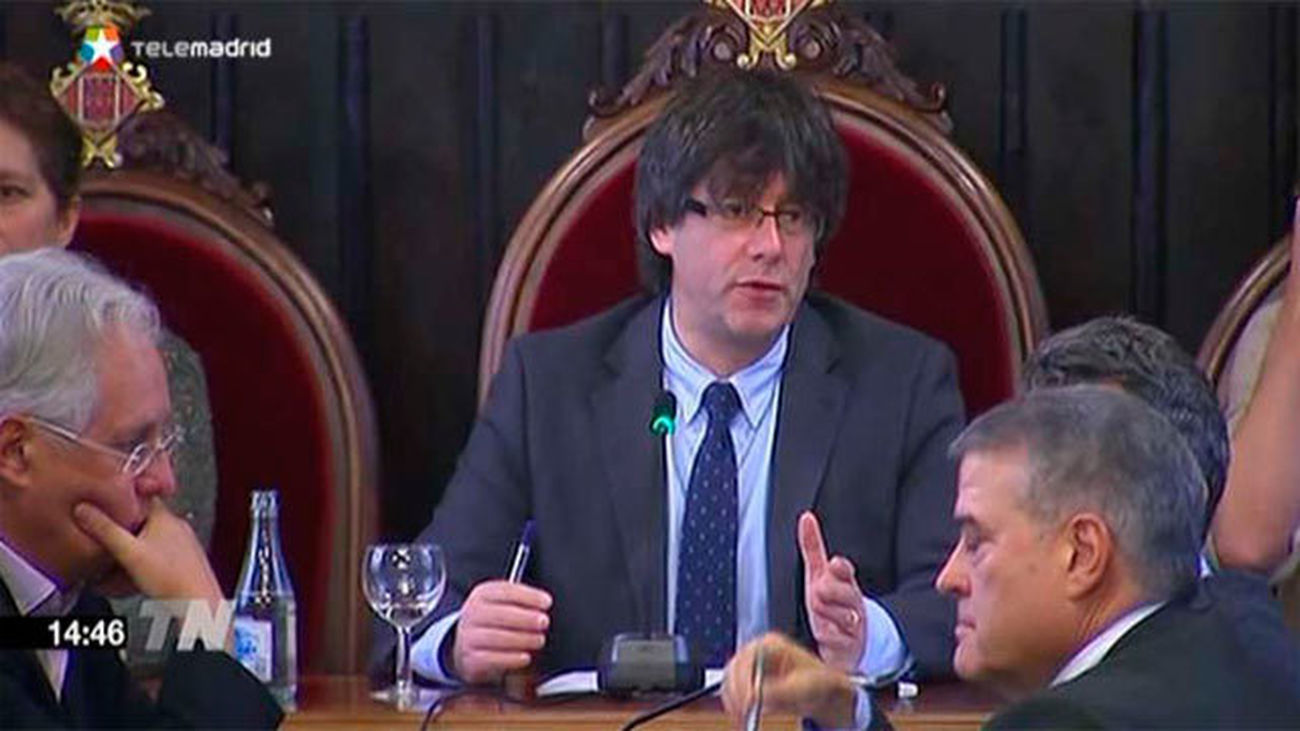 Puigdemont: "Rajoy es un presidente en funciones y hace declaraciones en funciones"