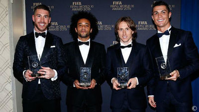 La plantilla felicita a CR7, Modric, Ramos y Marcelo por estar en XI del año