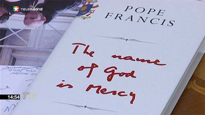 El Papa pide una Iglesia cercana a divorciados y gays en un libro entrevista