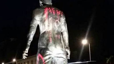 Ataque a la estatua de Cristiano