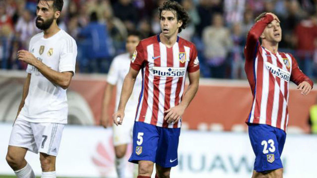 La FIFA sanciona a Real Madrid y Atlético sin poder fichar hasta julio de 2017