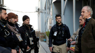 Morenés visita misión en Kabul y rinde homenaje policías muertos en las embajadas