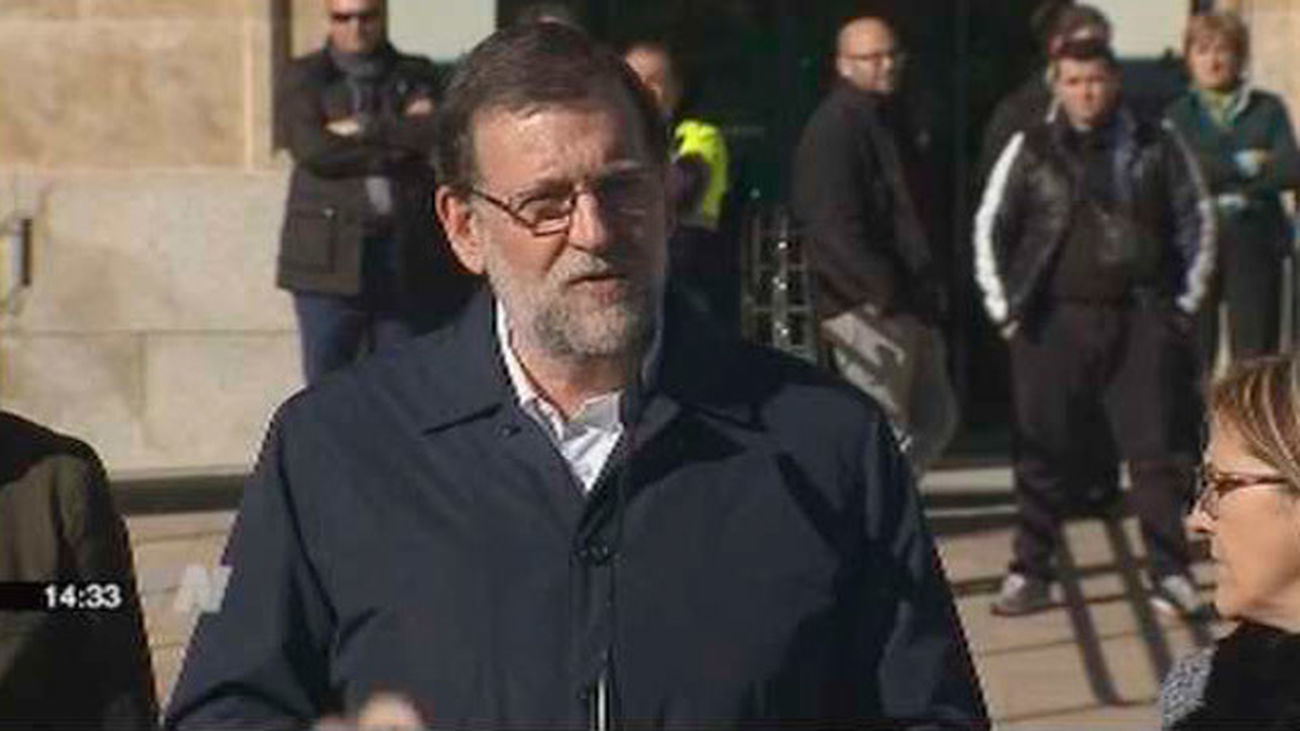 Rajoy tacha de "error" la cesión de senadores del PSOE