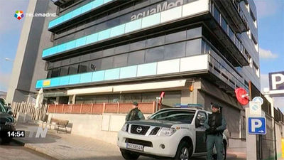 Trece detenidos y 16 registros por fraude de contratos en Acuamed