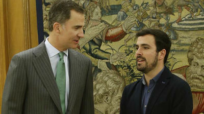 Garzón mediará entre Iglesias y Sánchez para que gobierne la izquierda