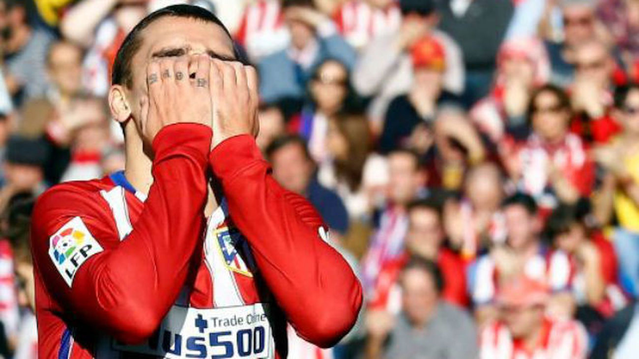 0-0. El Sevilla contiene al Atlético y le deja sin liderato