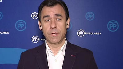 El PP denuncia que Sánchez "ha perdido los papeles" y "está arrodillado" ante Iglesias