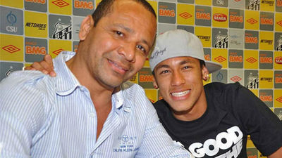 El padre de Neymar dice que tiene una oferta de 190 millones por su hijo