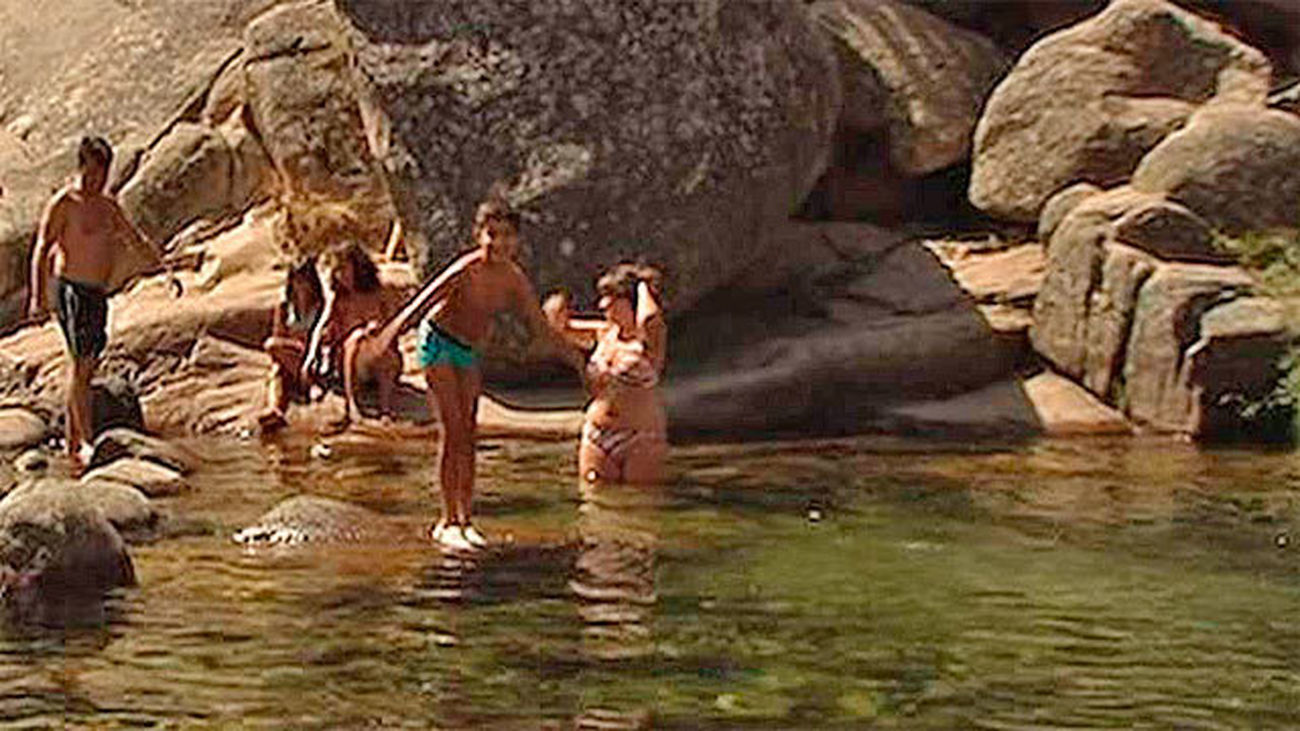 Bañarse en La Pedriza, prohibido desde el 4 de junio y multado con 3.000 euros