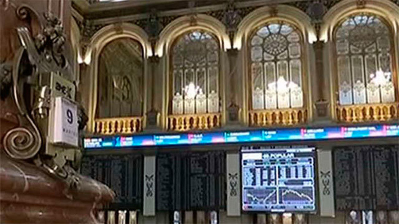 El Ibex cede un  0,7% y pierde los 8.800 enteros