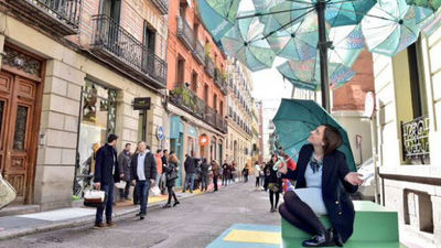 Desigual viste Madrid de color, diversión y exotismo