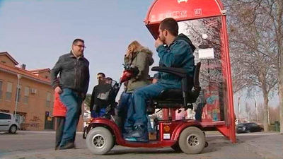 Las sillas motorizadas ya pueden acceder a los autobuses