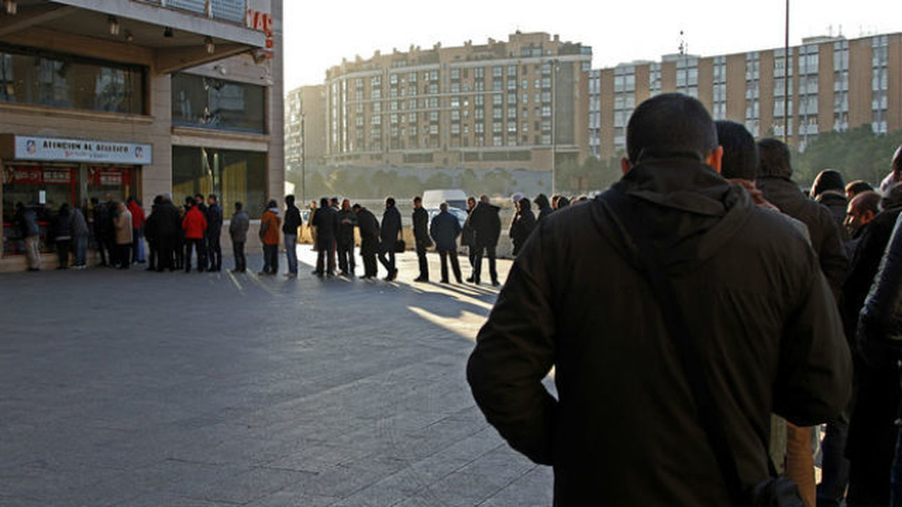 Colas en el Calderón