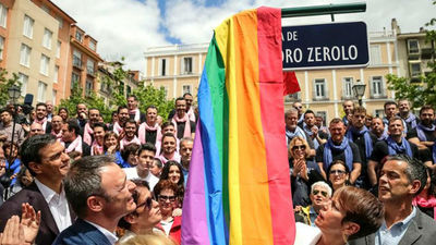 Pedro Zerolo ya tiene una plaza con su nombre en el barrio de Chueca