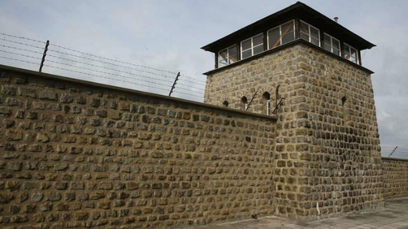 Miles de personas conmemoran las víctimas del campo de Mauthausen