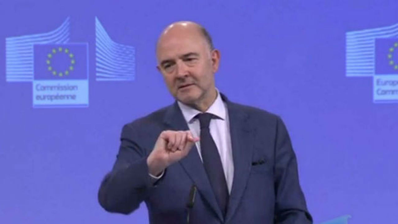 Moscovici: "Hay que aplicar con inteligencia las reglas del déficit con España"
