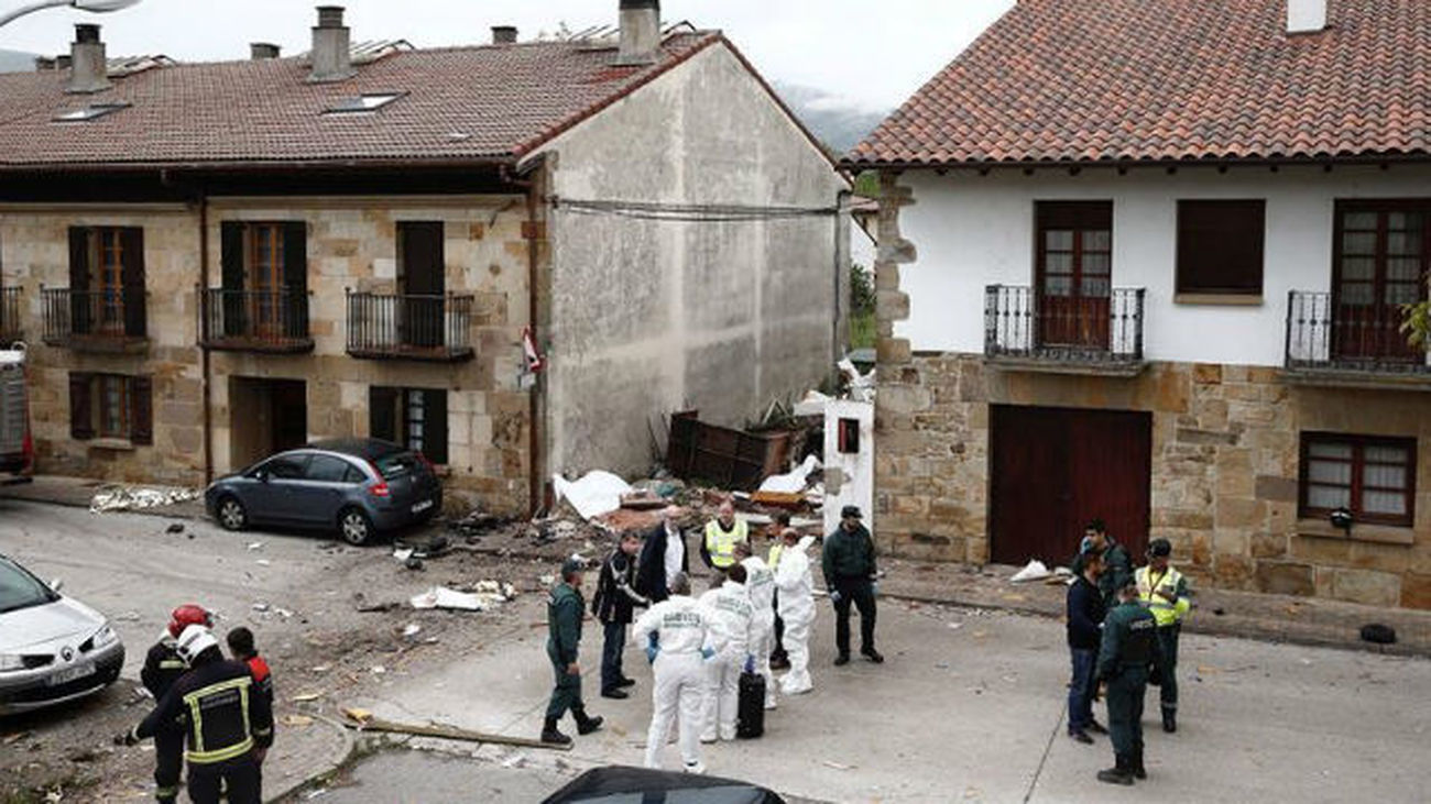 Son tres las personas fallecidas en el accidente de avioneta de Navarra
