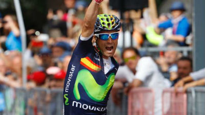 Giro: Valverde gana y Kruijswijk refuerza su 'maglia rosa'