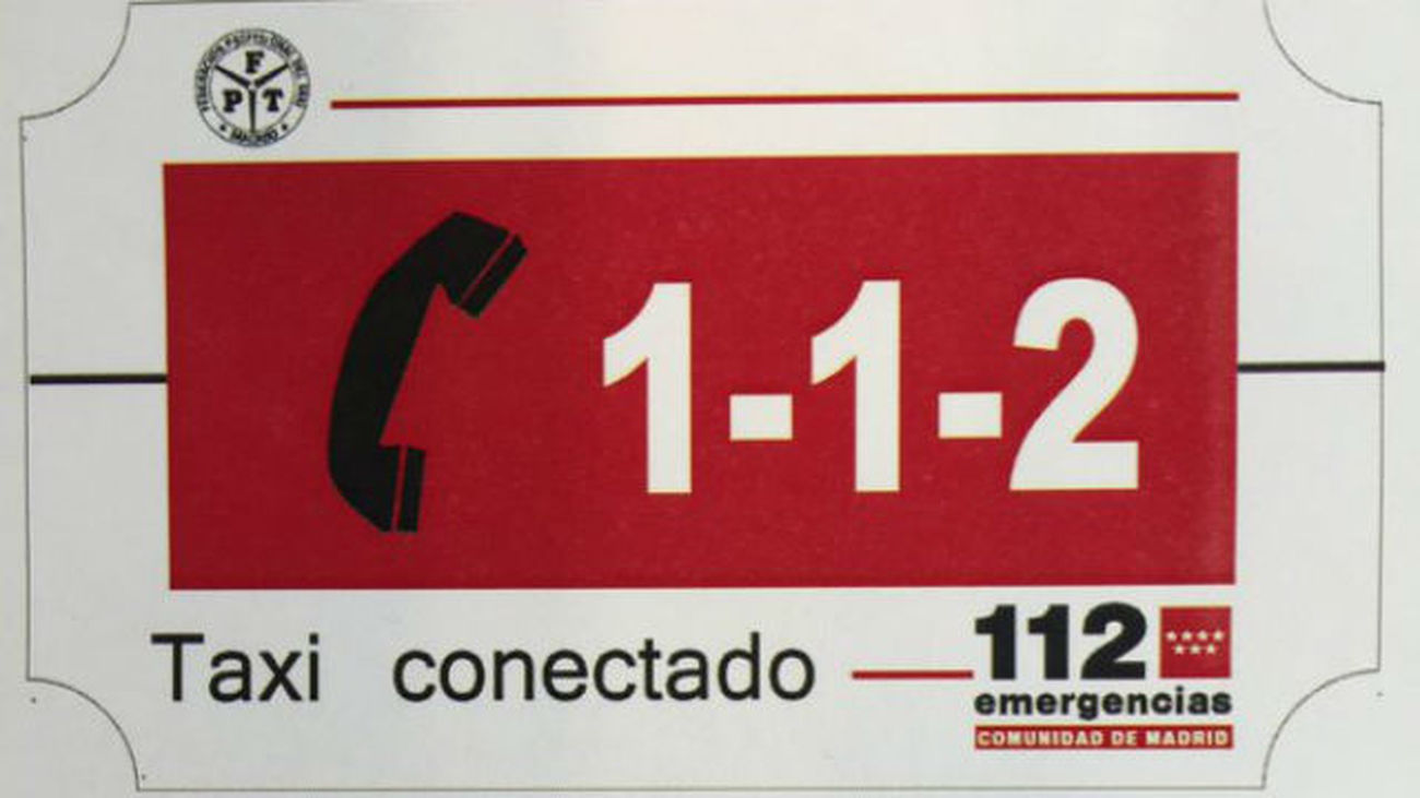 Adhesivo del 112 en los taxis