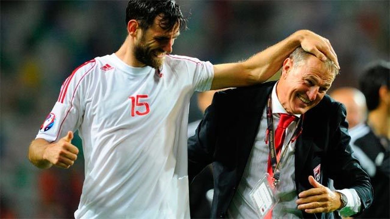 La estrella del combinado albanés es su técnico, Gianni De Biasi, considerado un héroe nacional tras lograr la clasificación pa