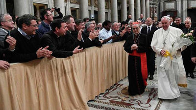 El Papa aprueba apartar a obispos negligentes en casos de pederastia