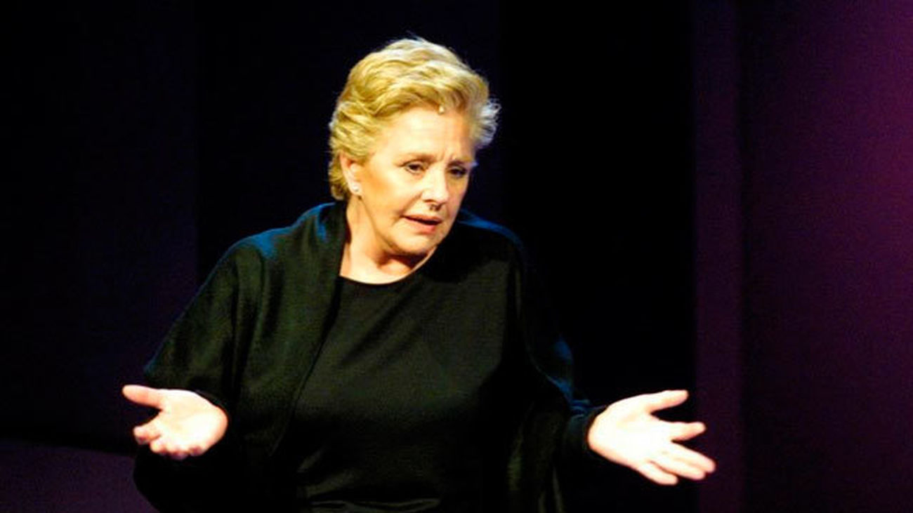 Lola Herrera recibe el premio 'Toda una vida' de Madridiario