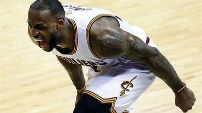 120-90 (1-2). Los Cavs arrollan a los Warriors y consiguen primer triunfo