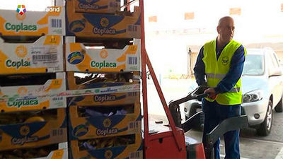 Comerciantes de Mercamadrid donan 19.000 kilos de fruta y verduras al Banco de Alimentos