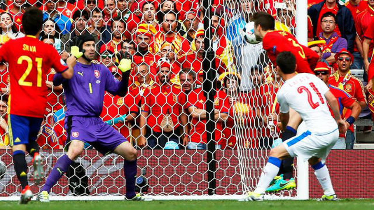 1-0. Piqué da el triunfo a España ante la República Checa
