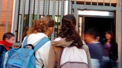 Identifican a tres menores acusados de agredir sexualmente a un grupo de chicas