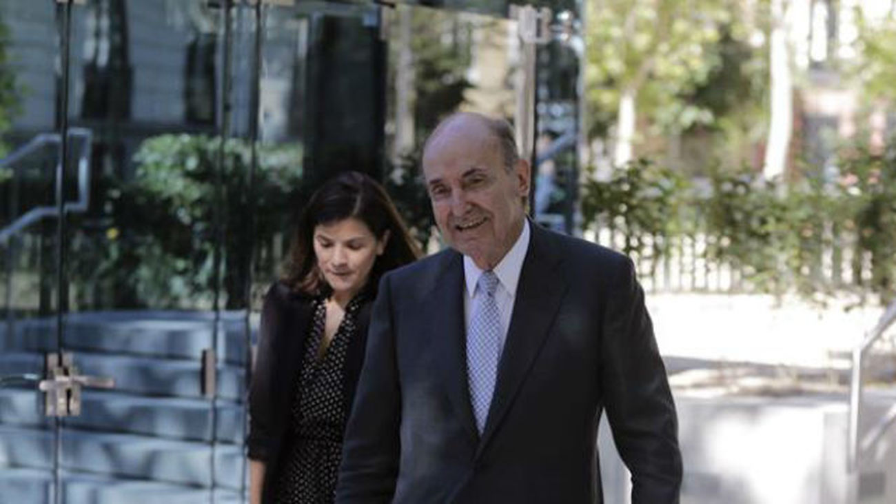 Roca dice que nunca consultó con la Casa Real la oferta para sacar a la infanta