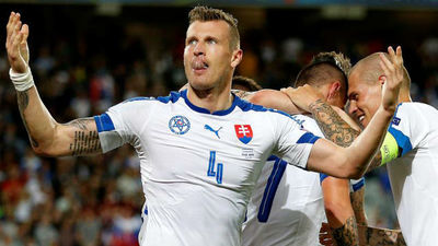 2-1. Eslovaquia tumba a Rusia con un gran Hamsik