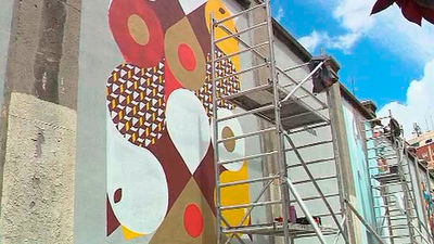 Los "Muros" de Tabacalera, escaparate de arte urbano