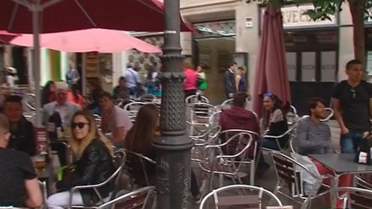 Los hosteleros madrileños, preocupados por la reducción de las terrazas
