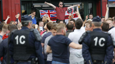Francia detiene 323 hinchas violentos desde el inicio de la Eurocopa