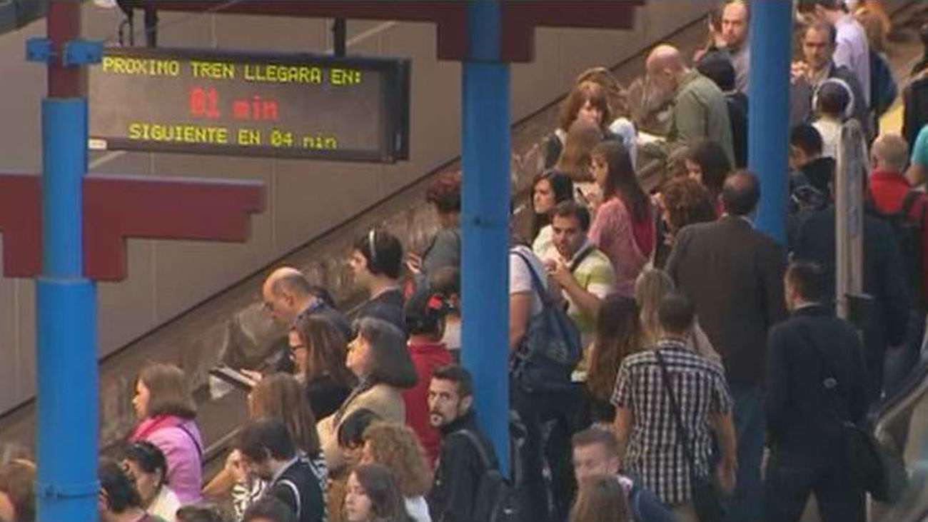 La asamblea de maquinistas de Metro acuerda mantener paros parciales la semana que viene