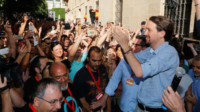 Pablo Iglesias insta al PSOE a aclarar si permitirá que siga Rajoy